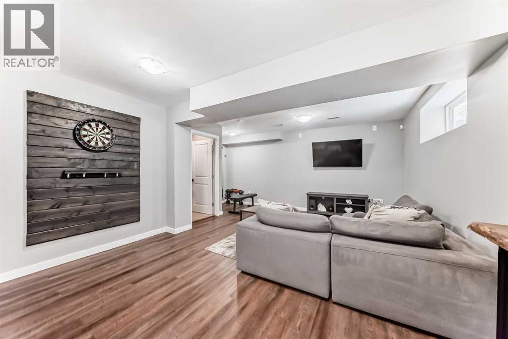 Single Family House for Sale in  Evanspark Road NW Evanston Calgary 