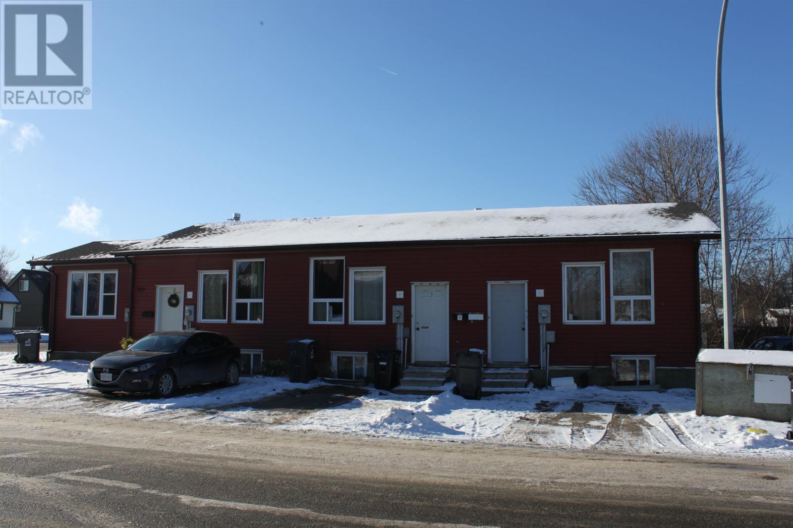 303 Frederica ST W, Thunder Bay, Ontario