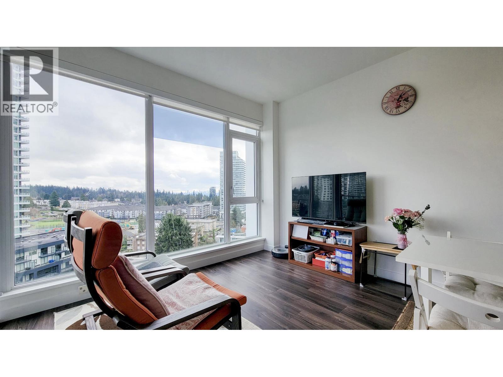 1204 518 CLARKE ROAD