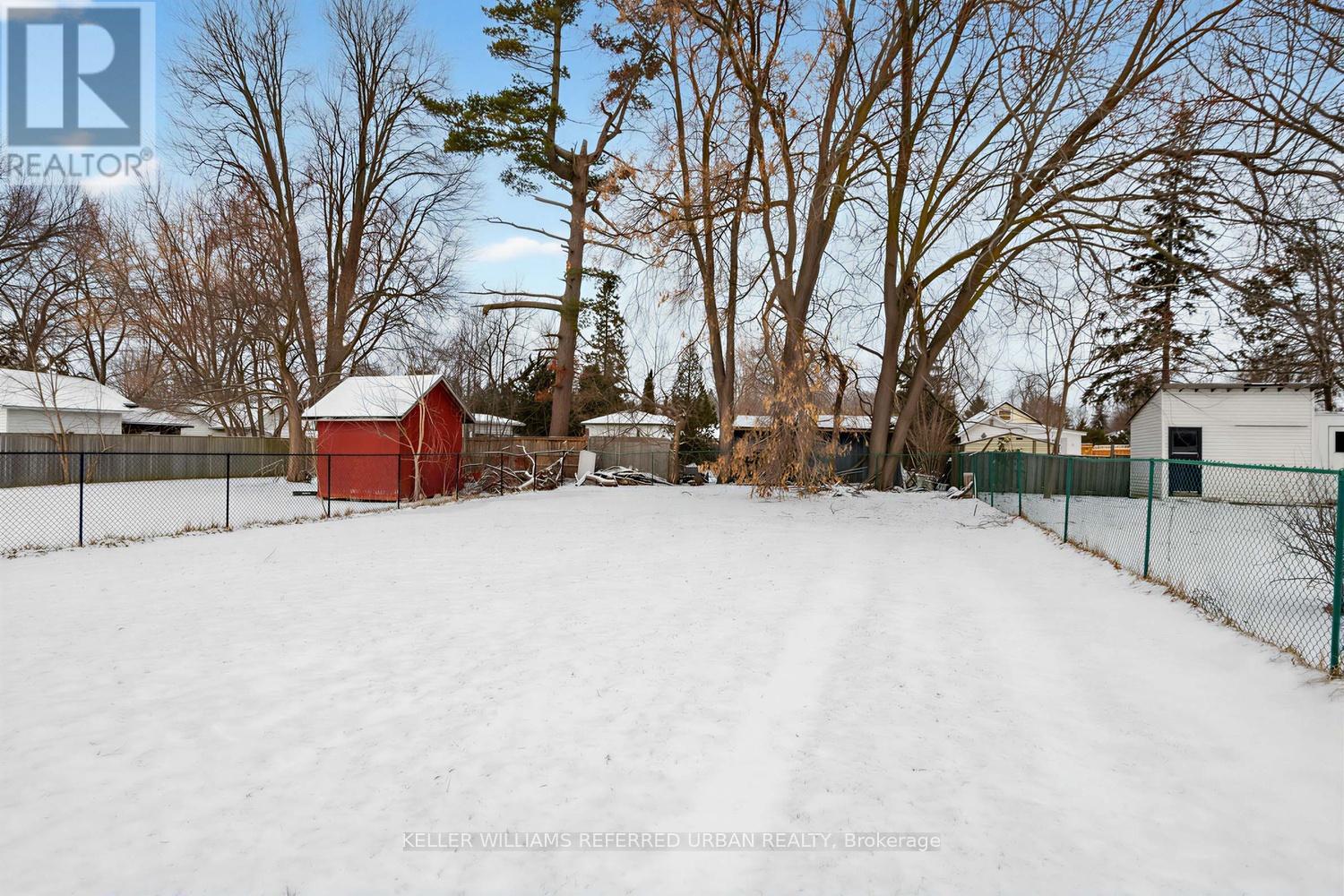 208 BAYVIEW AVENUE - 8