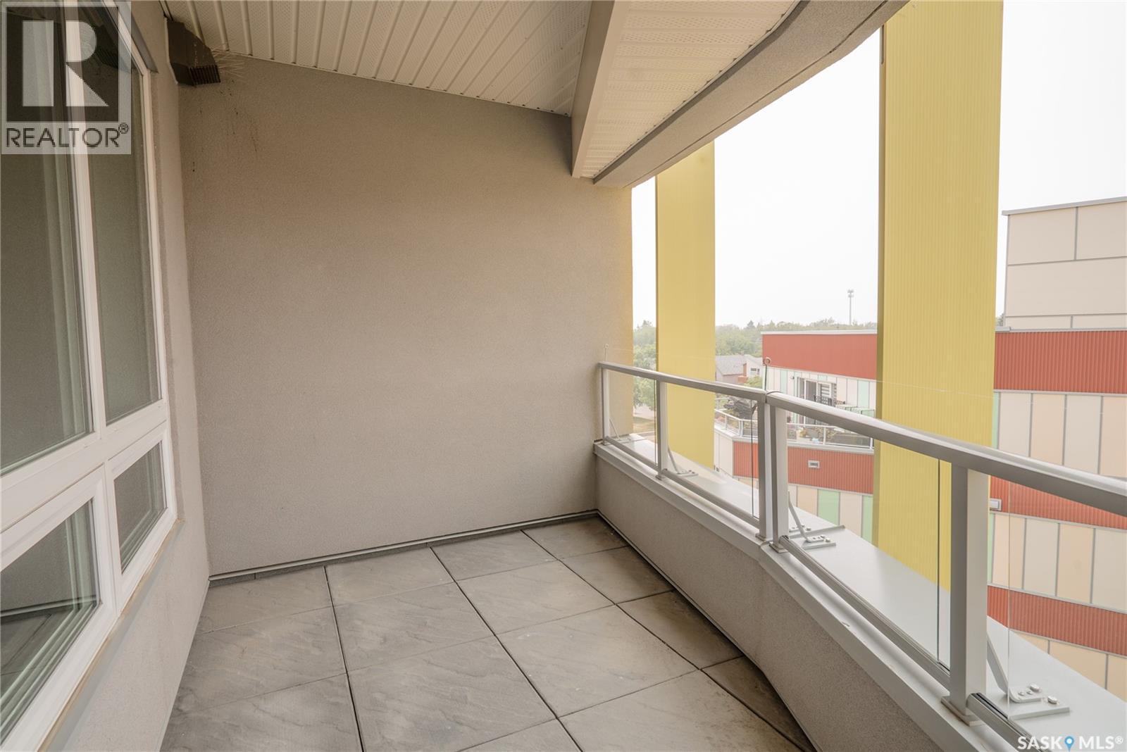 #403 409 B AVENUE S - 25