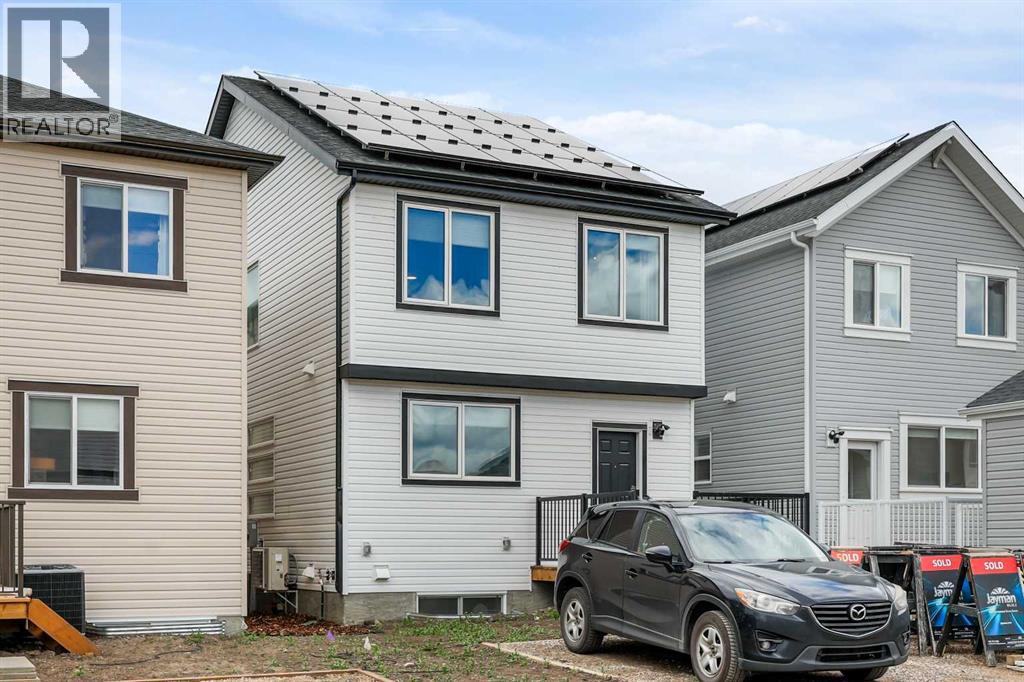 Single Family House for Sale in  Amblefield View NW Moraine Calgary 