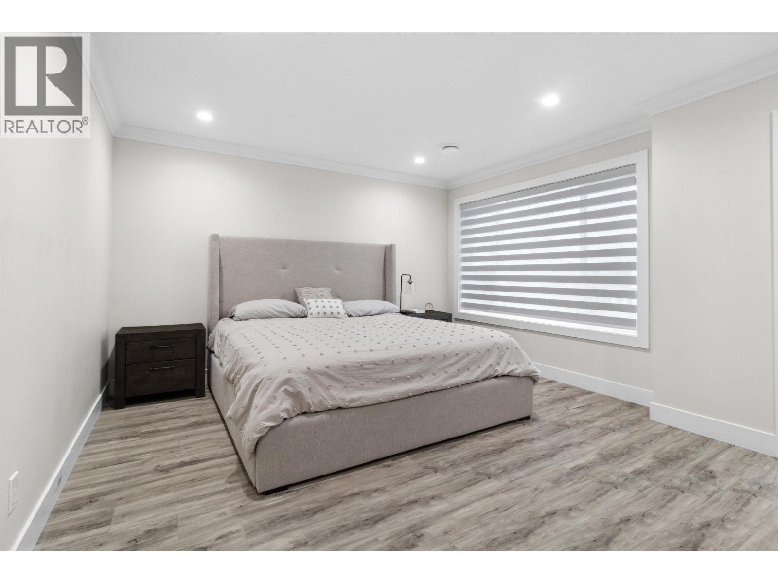 211 HAMPTON STREET, New Westminster