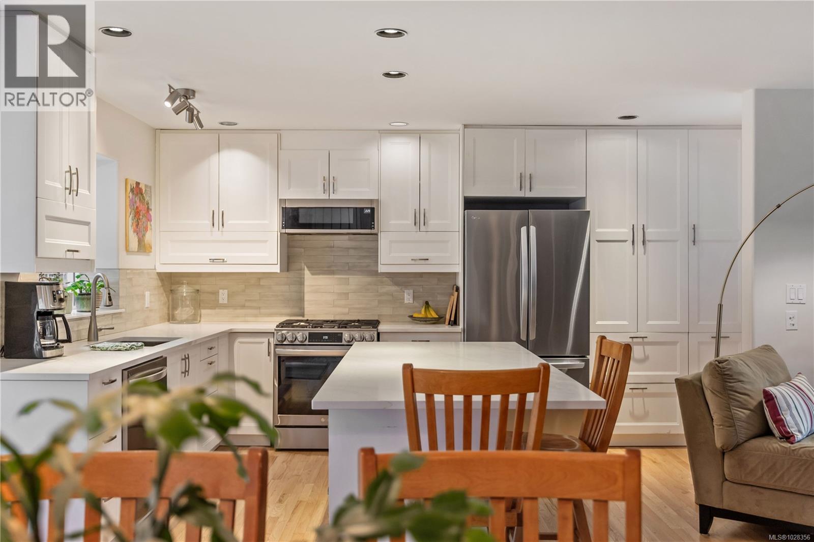 8800 CLARKSON AVE - 11