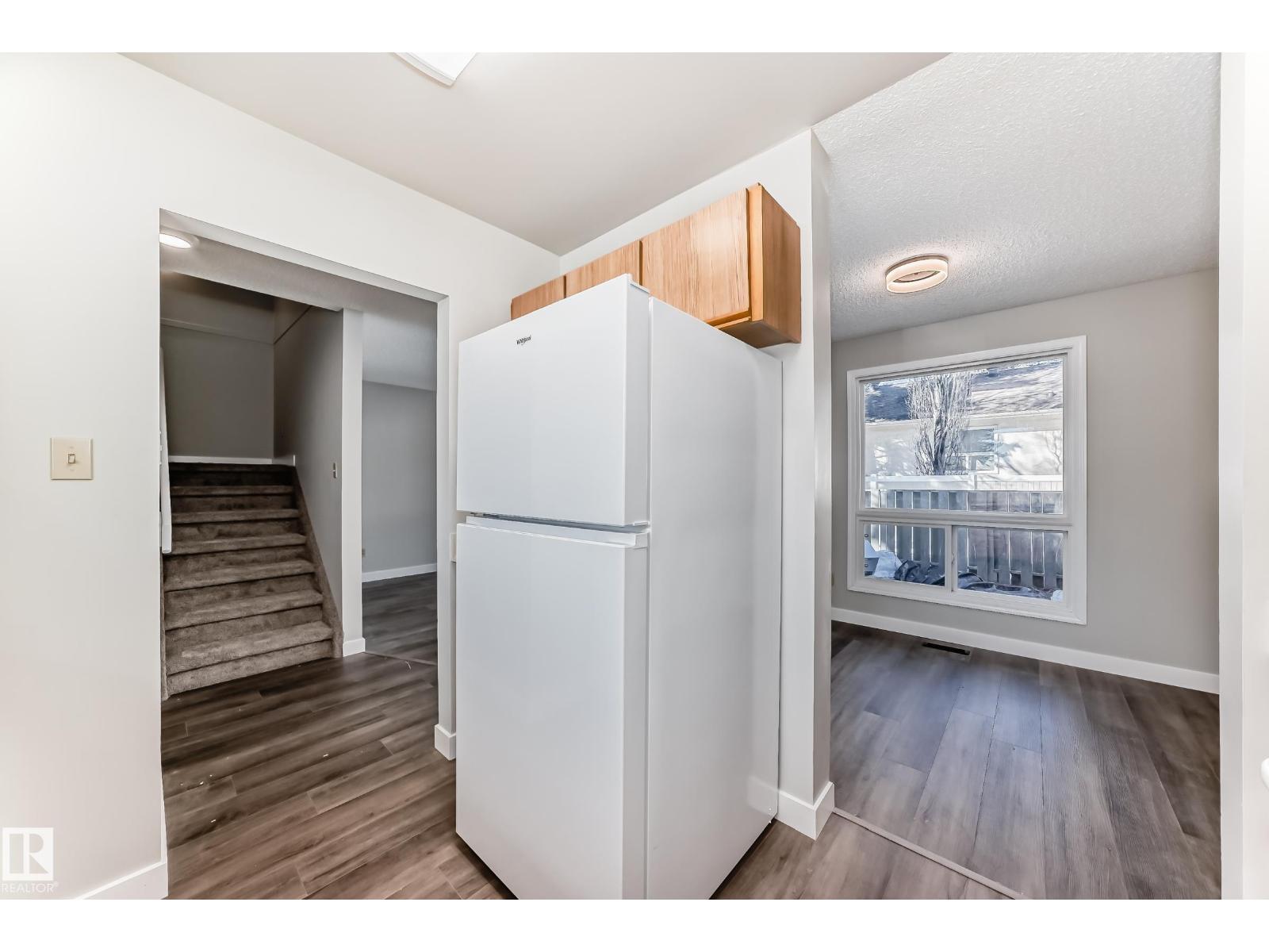 
          64 4610 17 AV NW
            <br/>
            <span>Edmonton</span>
            , 
            <span>AB</span>
             <span>T6L5L1</span>
         - Photo 13