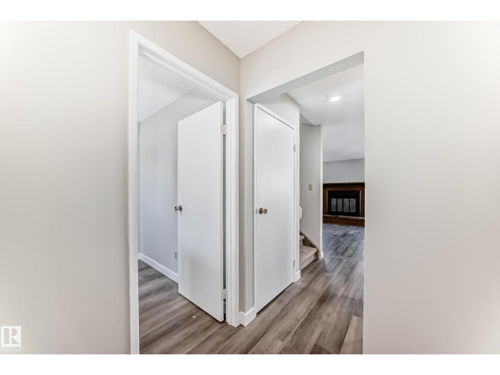 
          64 4610 17 AV NW
            <br/>
            <span>Edmonton</span>
            , 
            <span>AB</span>
             <span>T6L5L1</span>
         - Photo 15