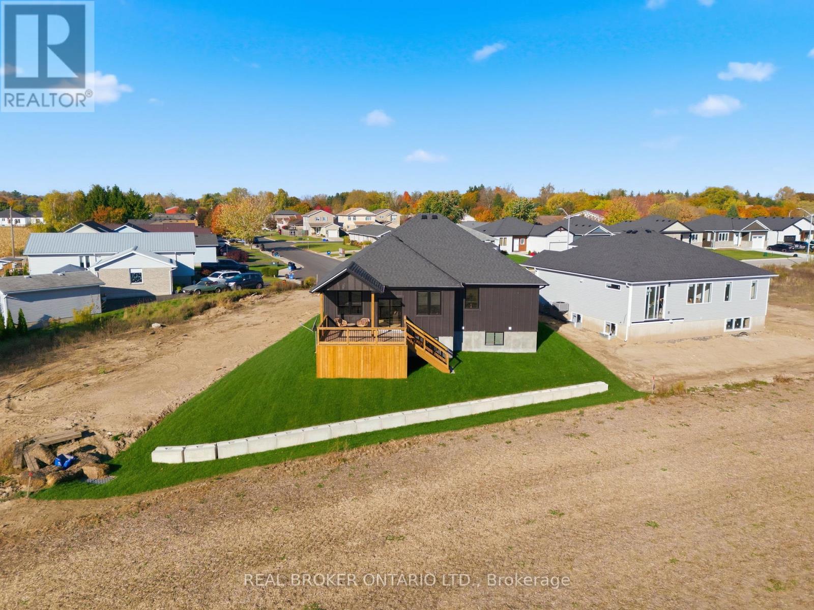 48 REBECCA DRIVE - 31