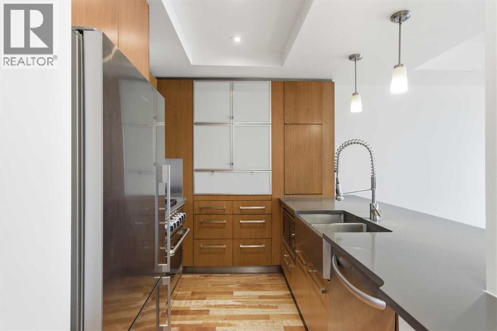 Single Family House for Sale in   Shawnee Hill SW Shawnee Slopes Calgary 