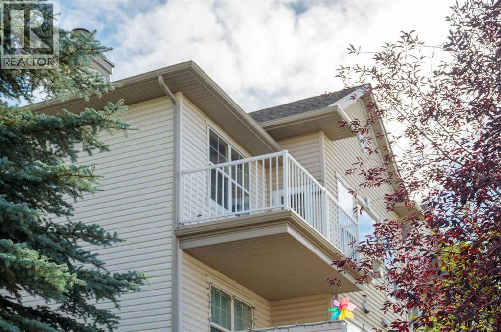 Single Family House for Sale in   Applevillage Court SE Applewood Park Calgary 