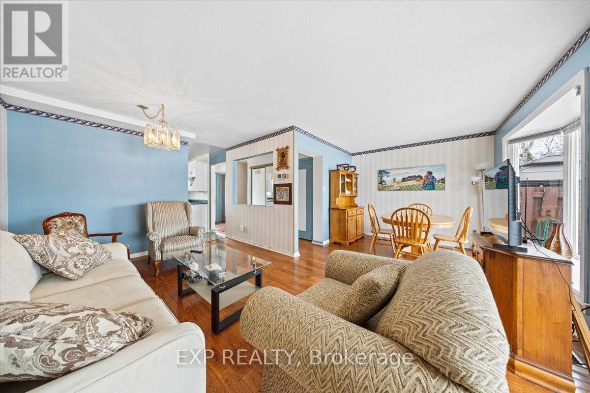 915 LAWNSBERRY DRIVE - 12