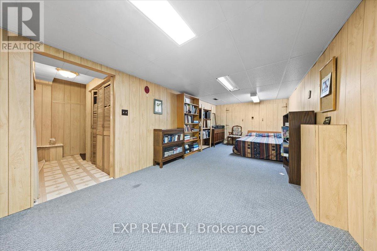 915 LAWNSBERRY DRIVE - 26