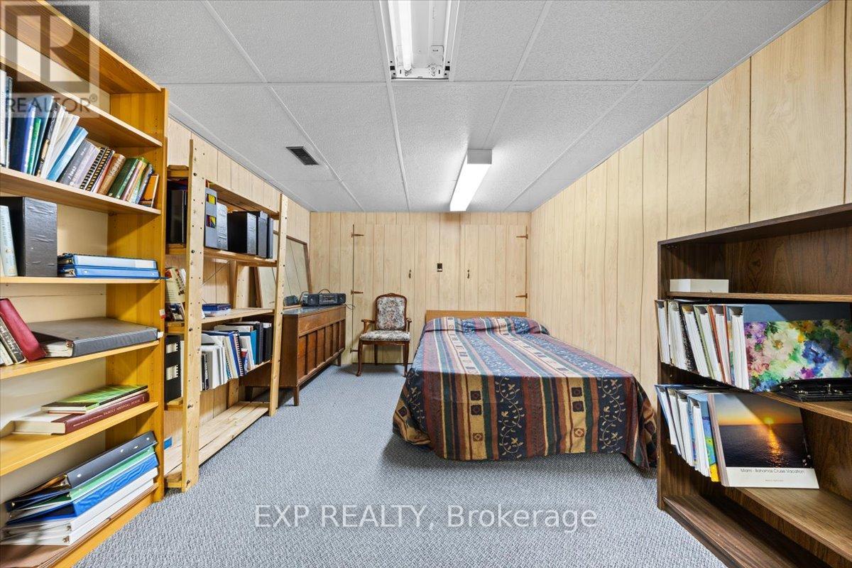 915 LAWNSBERRY DRIVE - 27