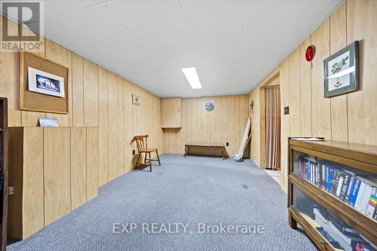 915 LAWNSBERRY DRIVE - 28