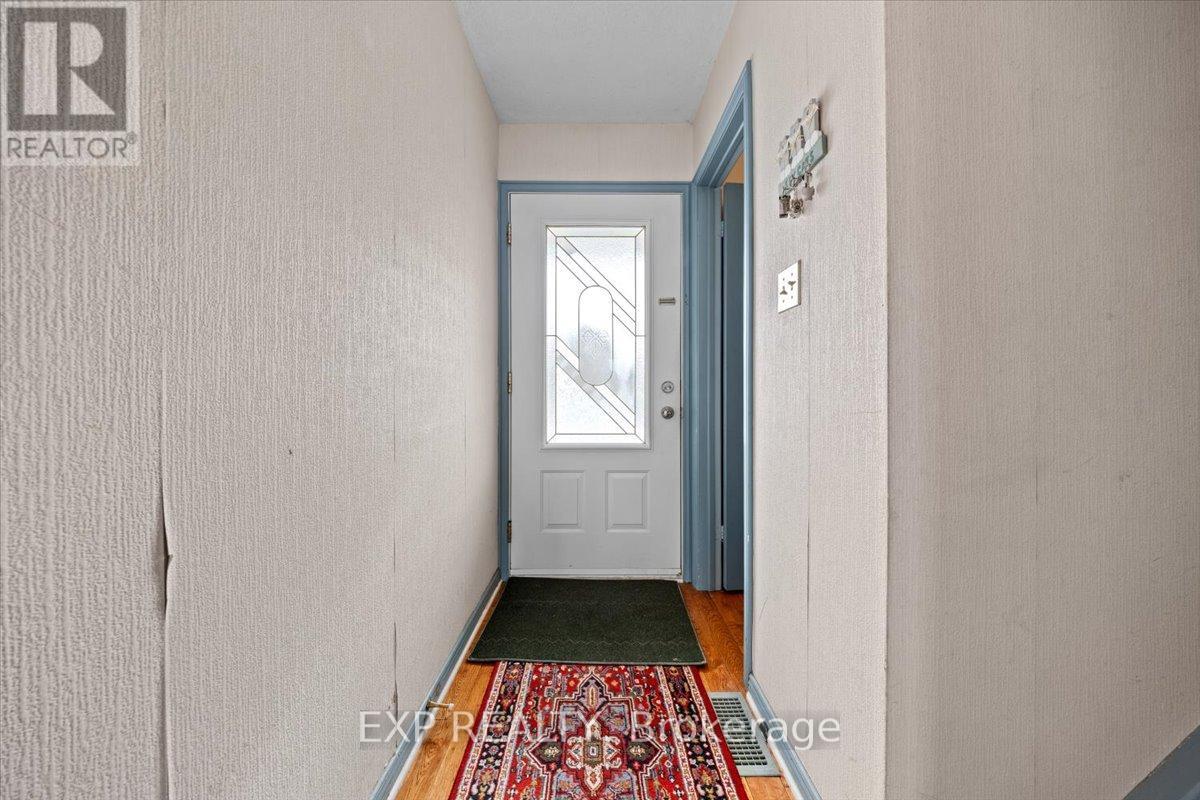 915 LAWNSBERRY DRIVE - 3
