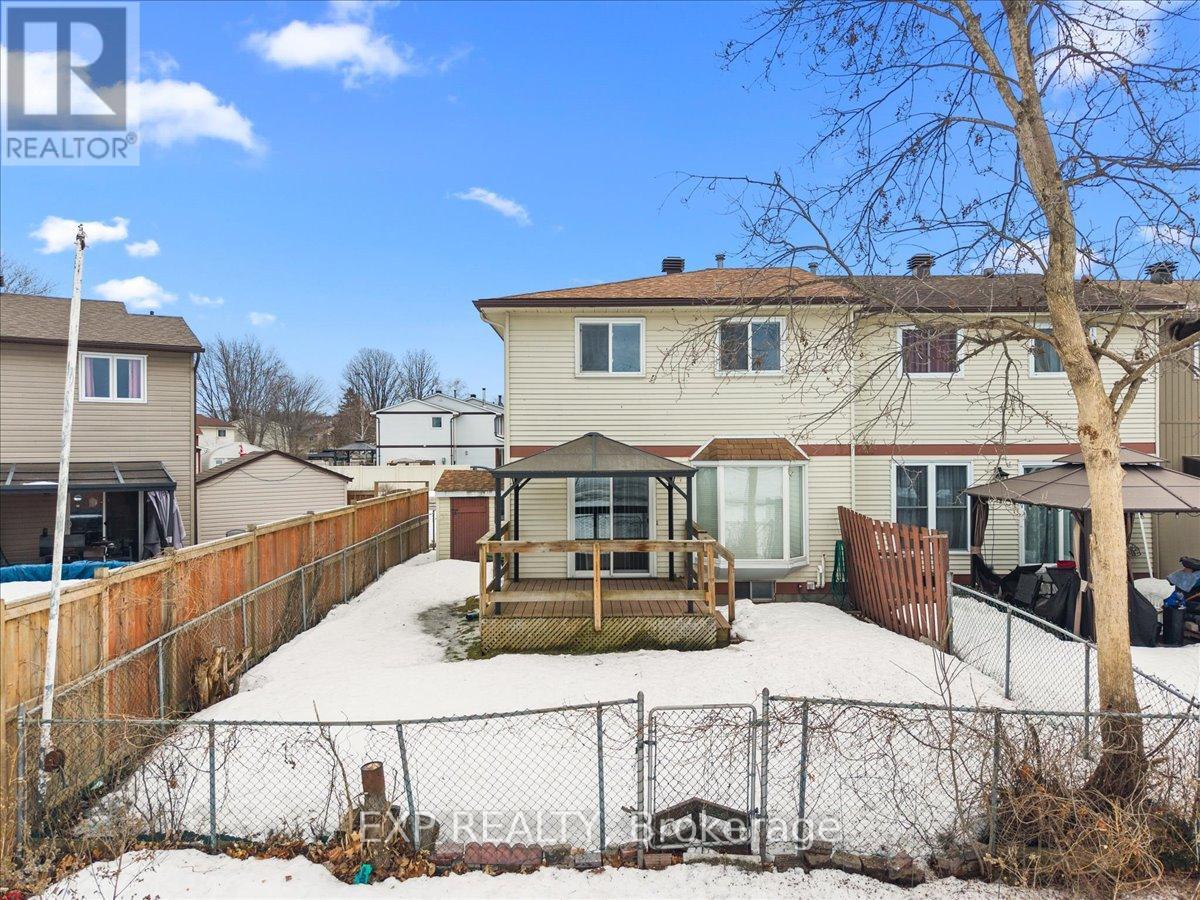 915 LAWNSBERRY DRIVE - 31