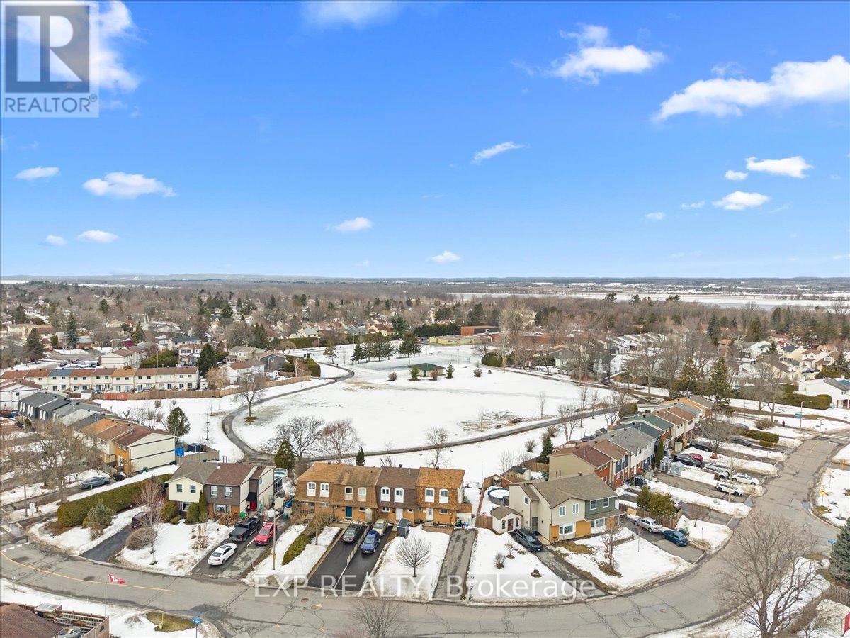 915 LAWNSBERRY DRIVE - 33