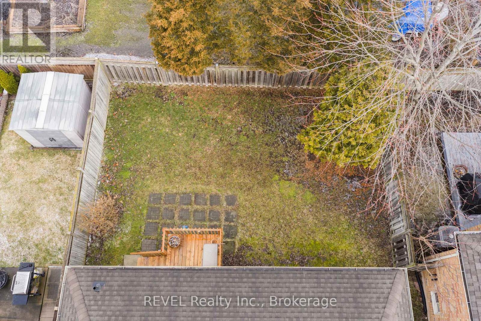 86 MADISON COURT W - 23