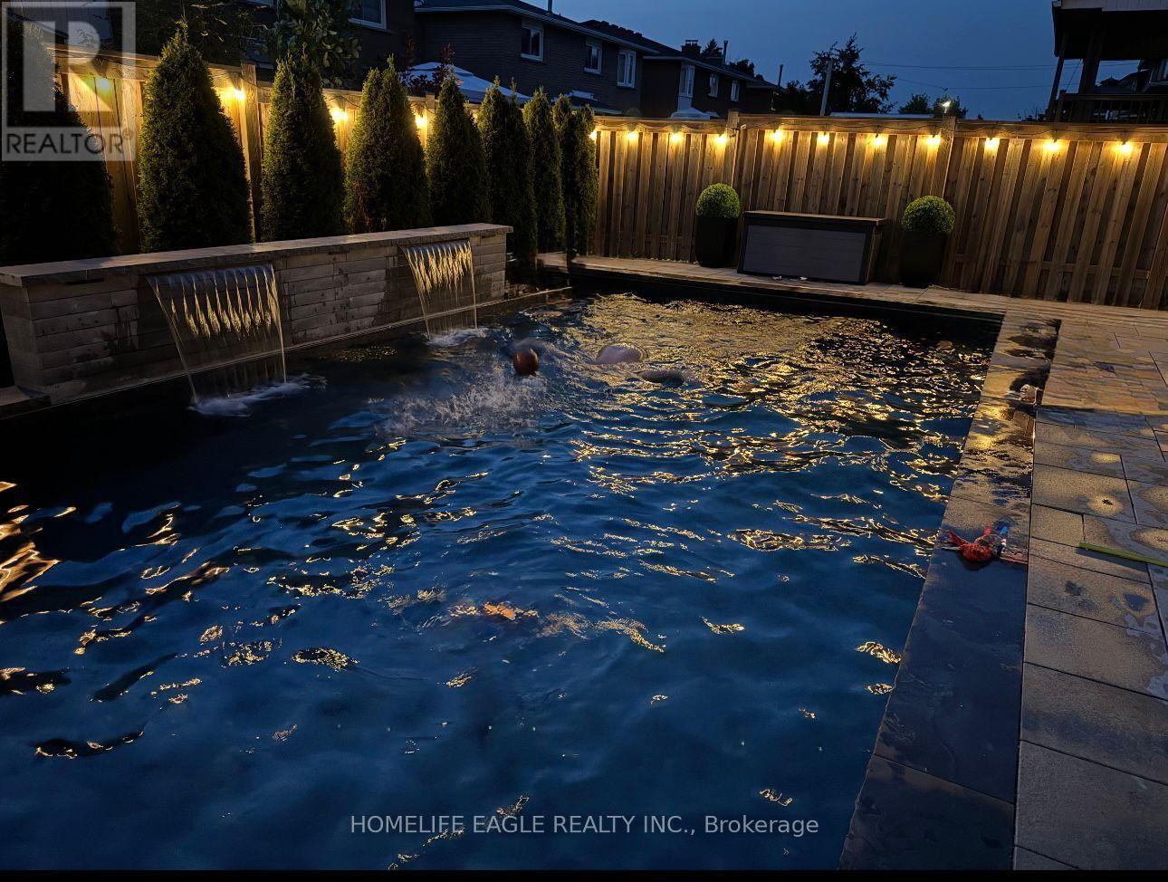 26 WHITETAIL COURT,Vaughan (East Woodbridge),,