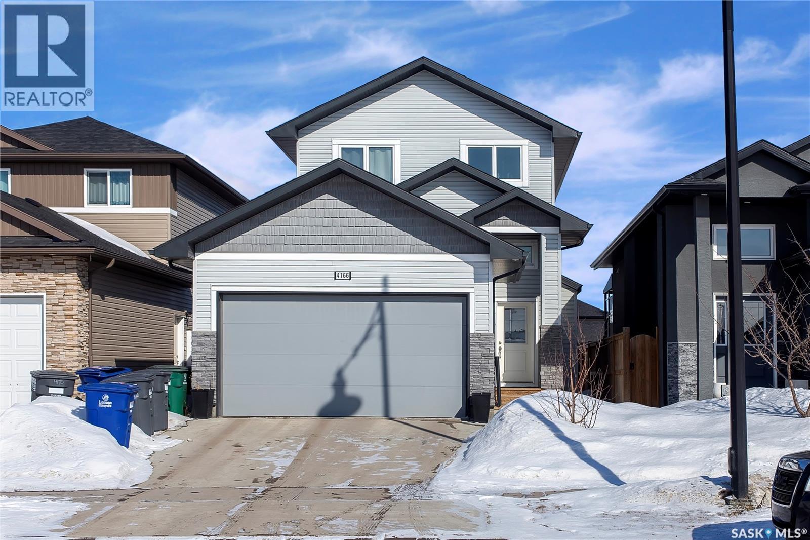 4166 Diefenbaker DRIVE - 1
