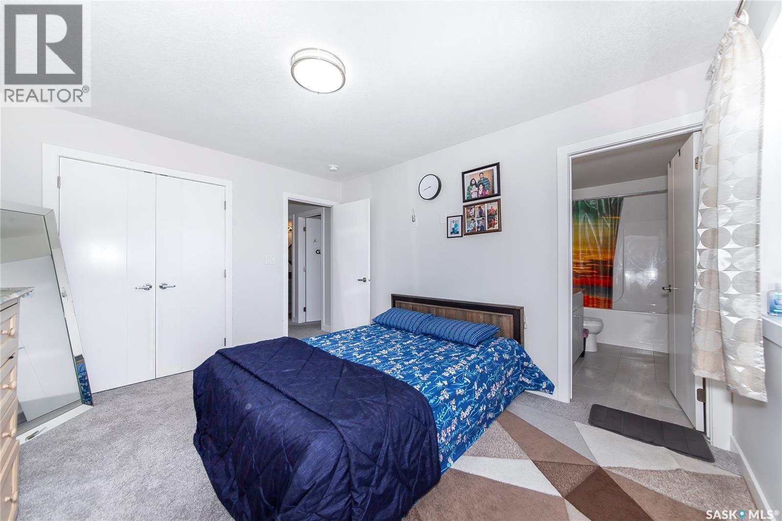 4166 Diefenbaker DRIVE - 28