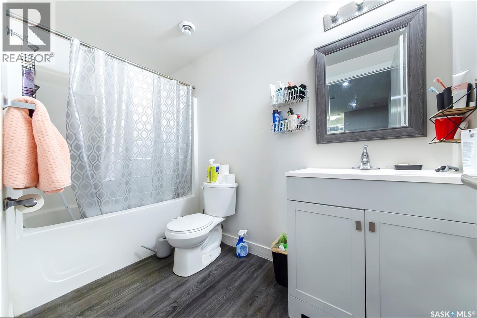 4166 Diefenbaker DRIVE - 37