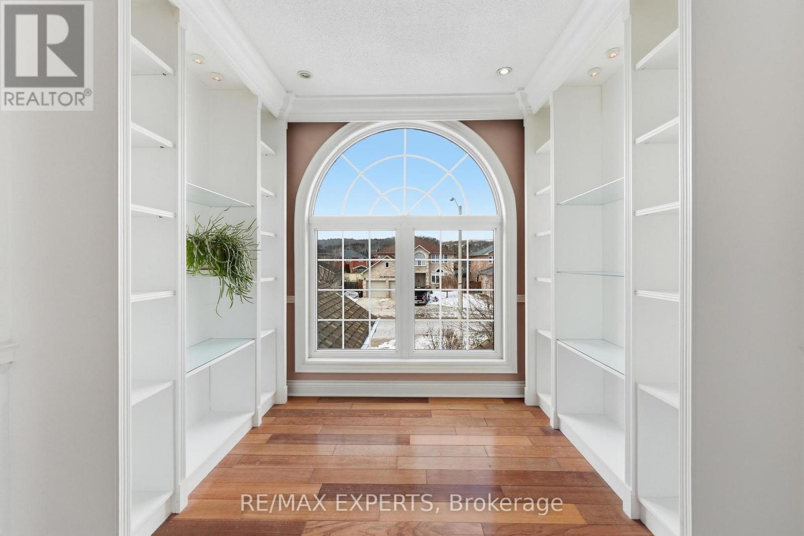 165 SPROULE DRIVE - 28