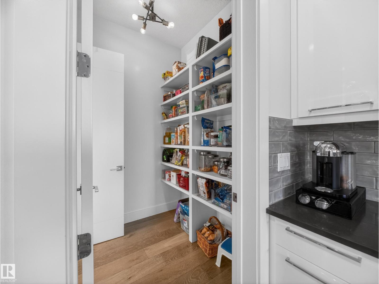 1121 WAHL PL NW, Edmonton