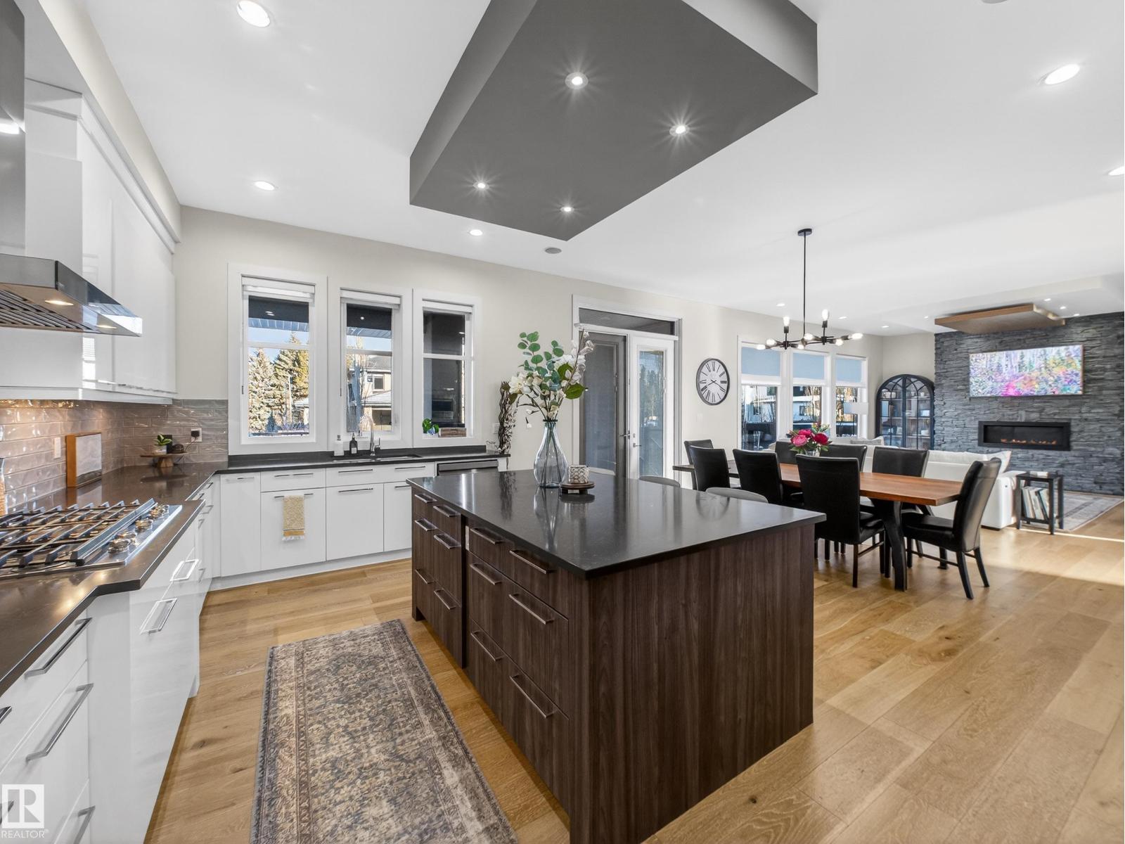 1121 WAHL PL NW, Edmonton