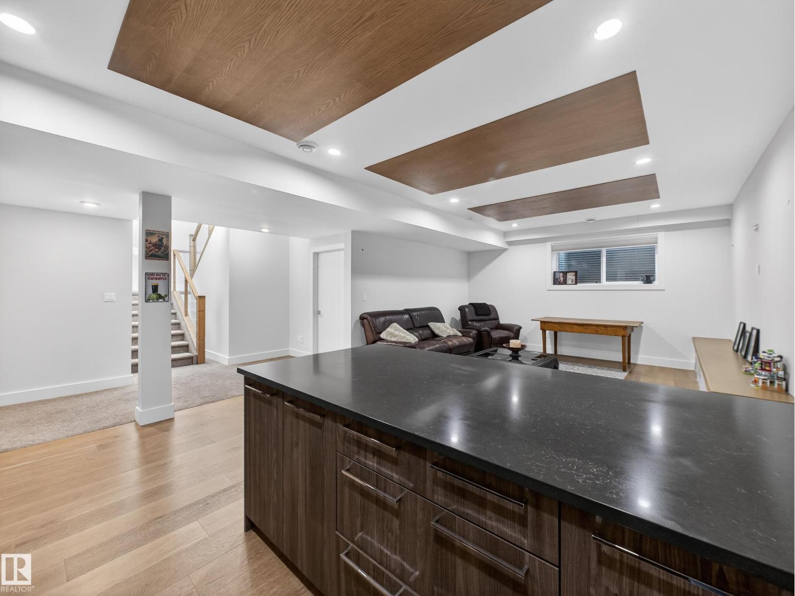 1121 WAHL PL NW, Edmonton