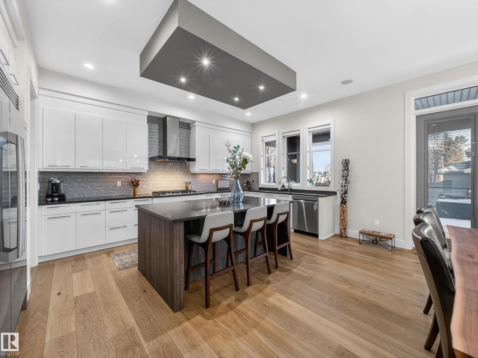 1121 WAHL PL NW, Edmonton