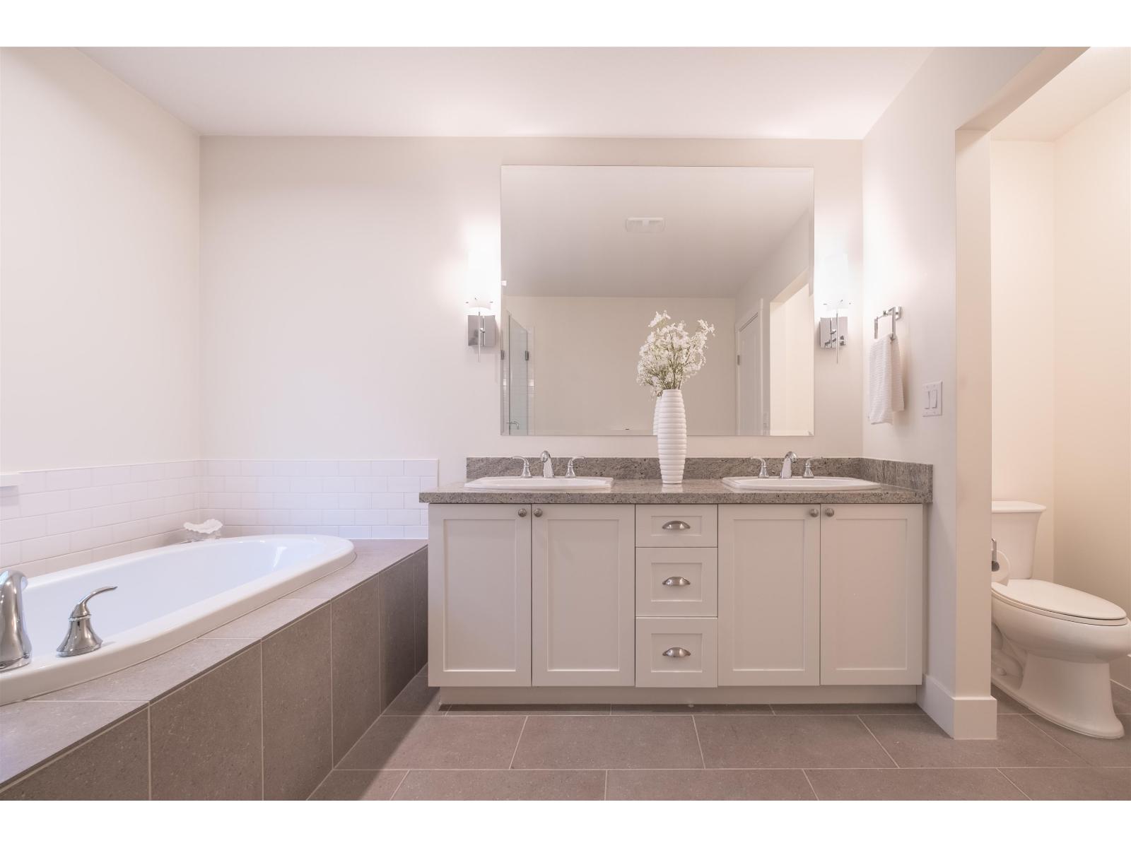 23 15885 26 AVENUE, Surrey