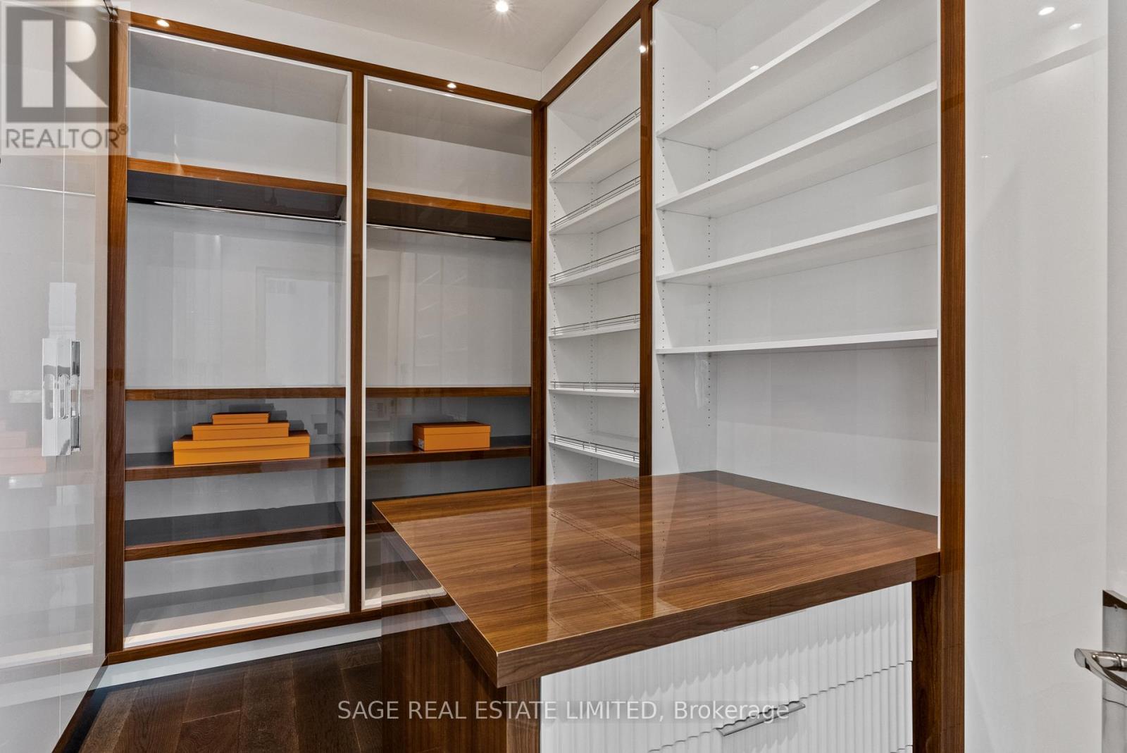 11 RIDGEWOOD ROAD - 32