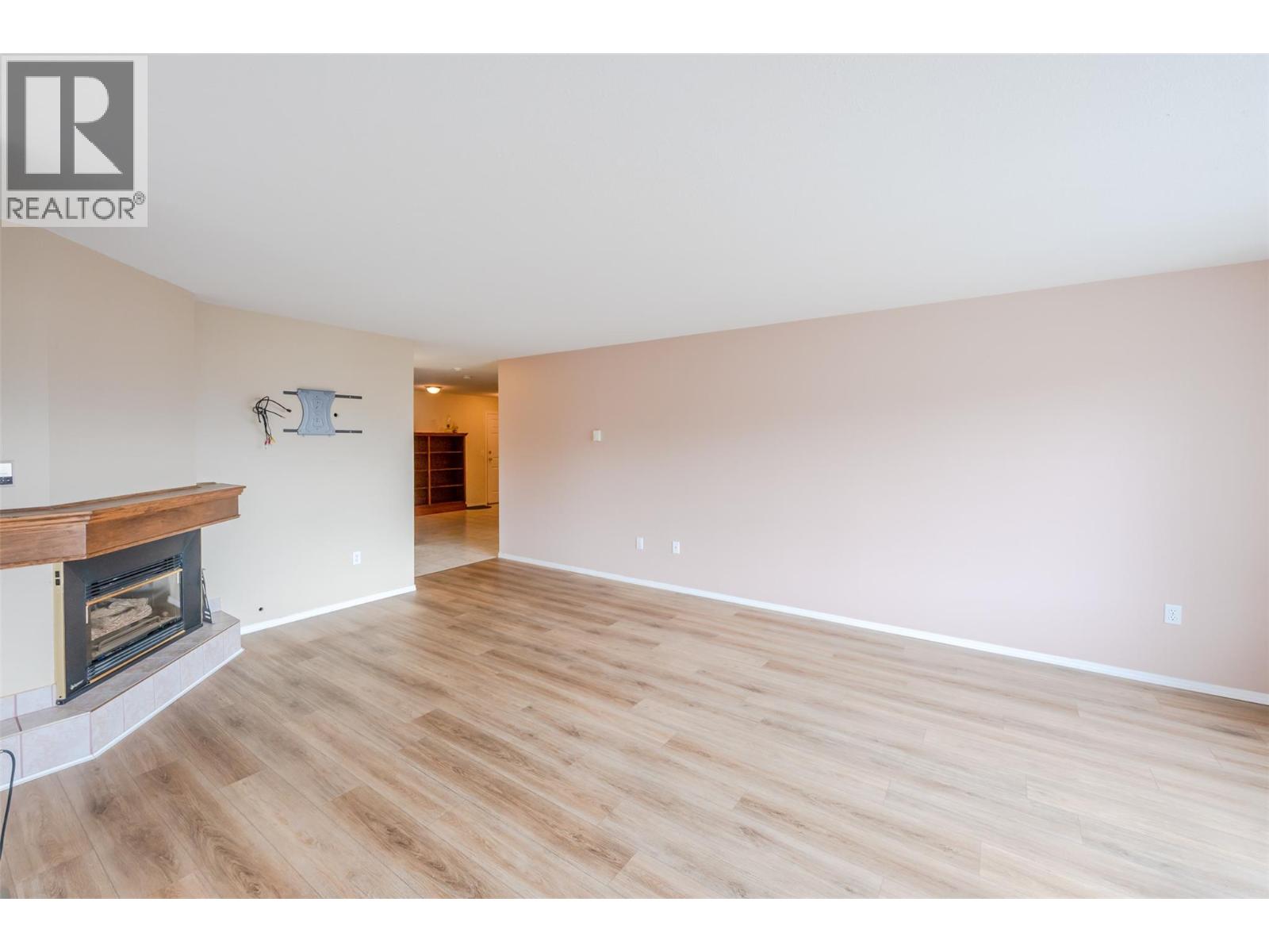 8302 68 Avenue Unit# 301, Osoyoos