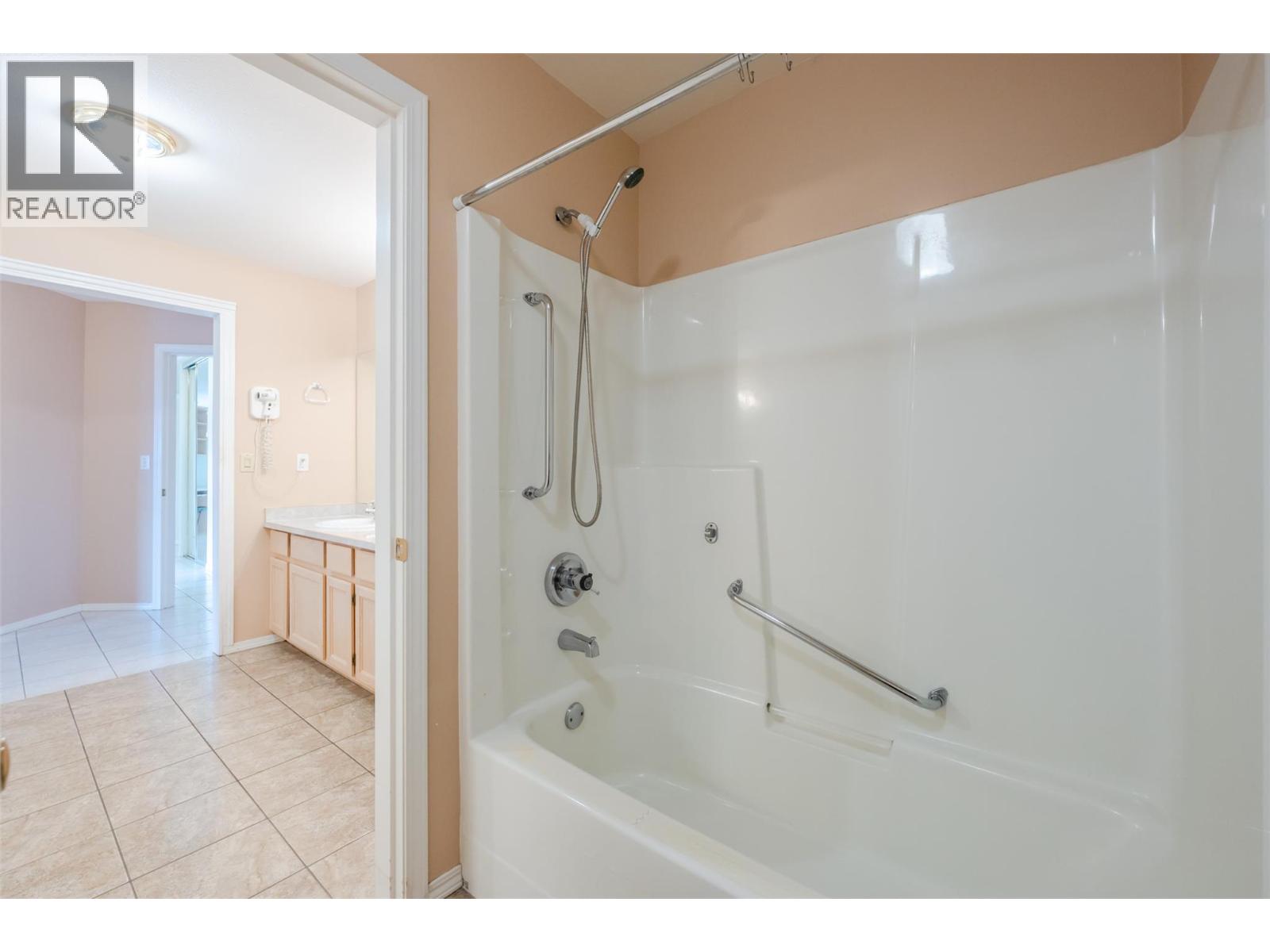 8302 68 Avenue Unit# 301, Osoyoos