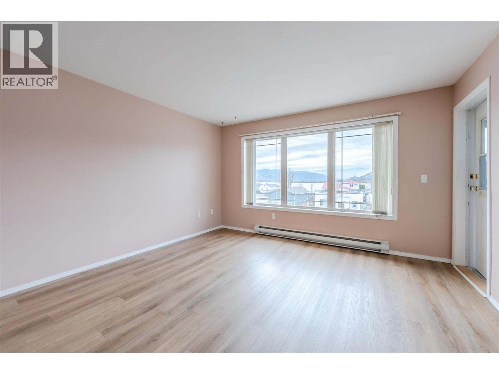 8302 68 Avenue Unit# 301, Osoyoos