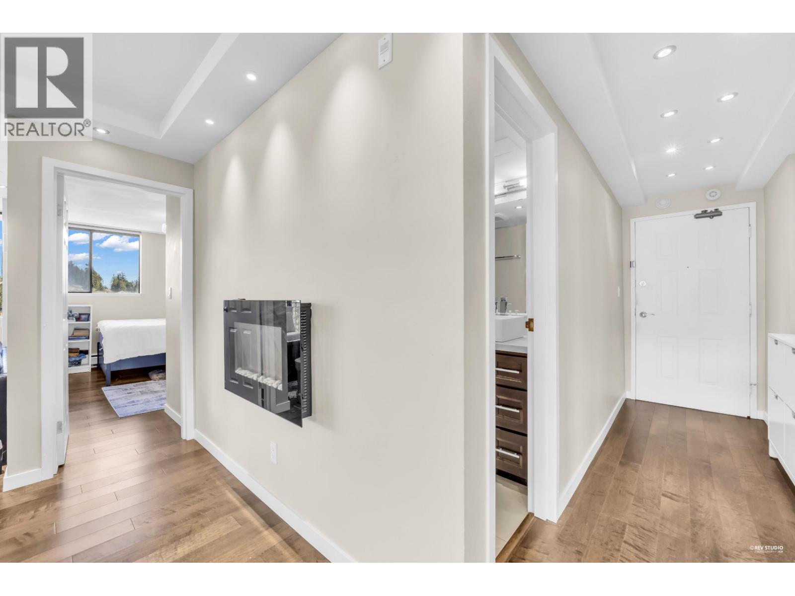 905 555 13TH STREET — photo 19