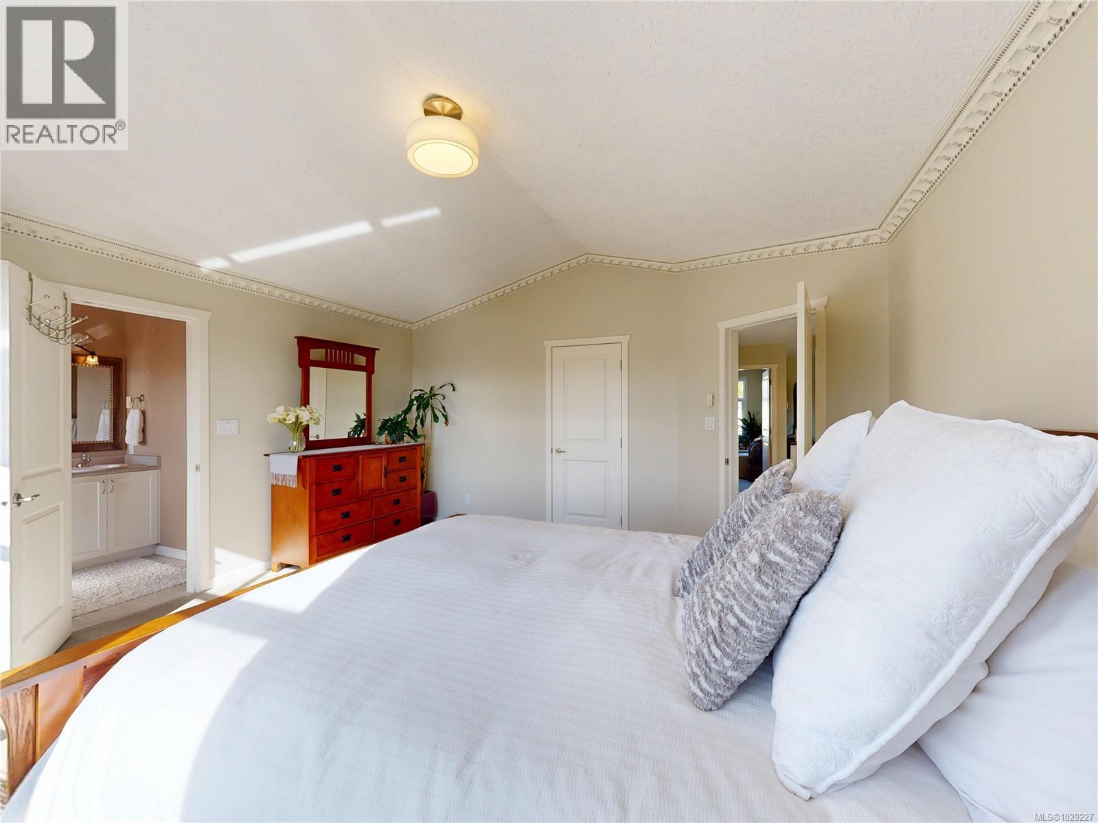  6483 Cedarview Place, Sooke