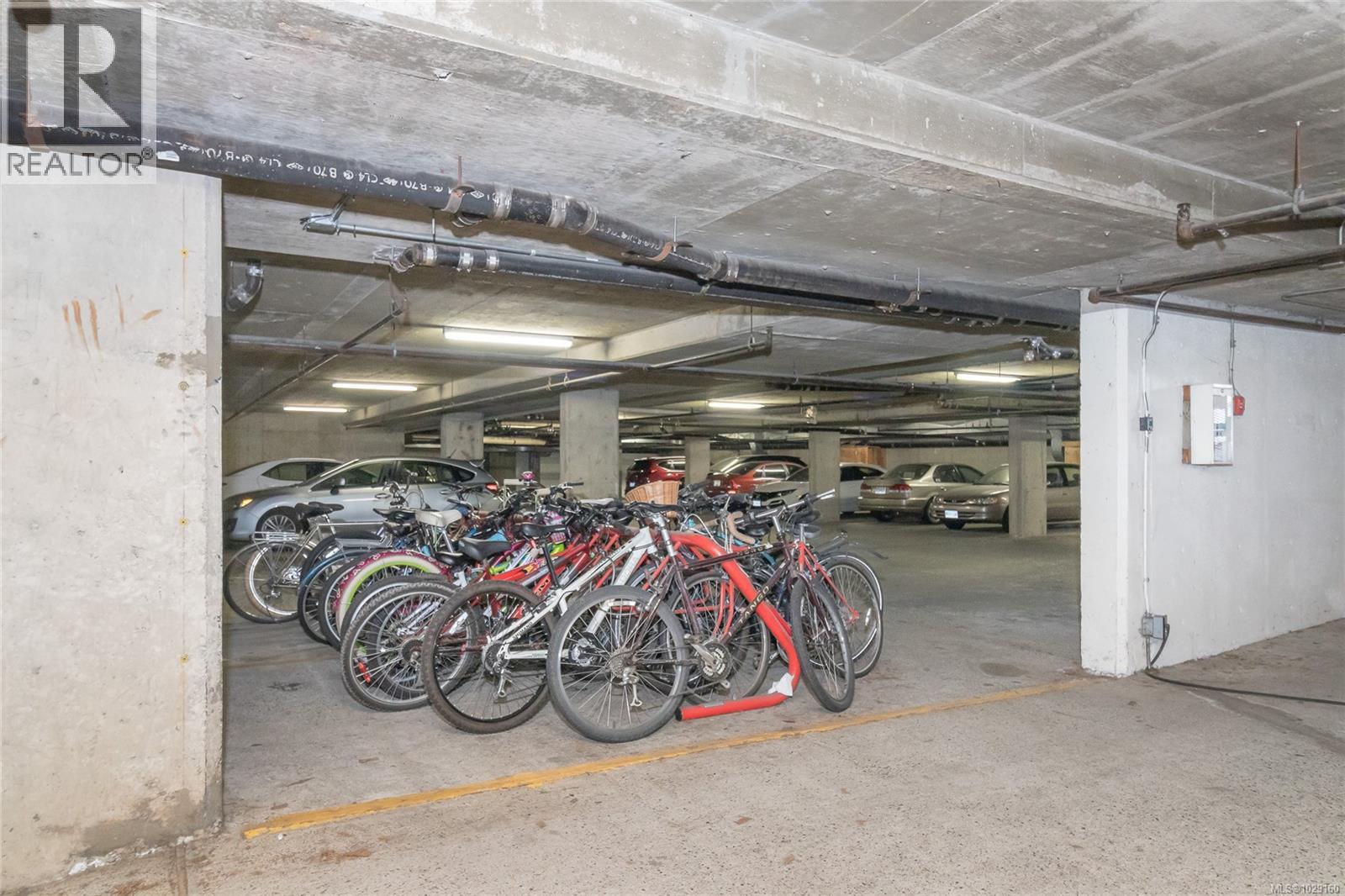 412 1655 Begbie St, Victoria