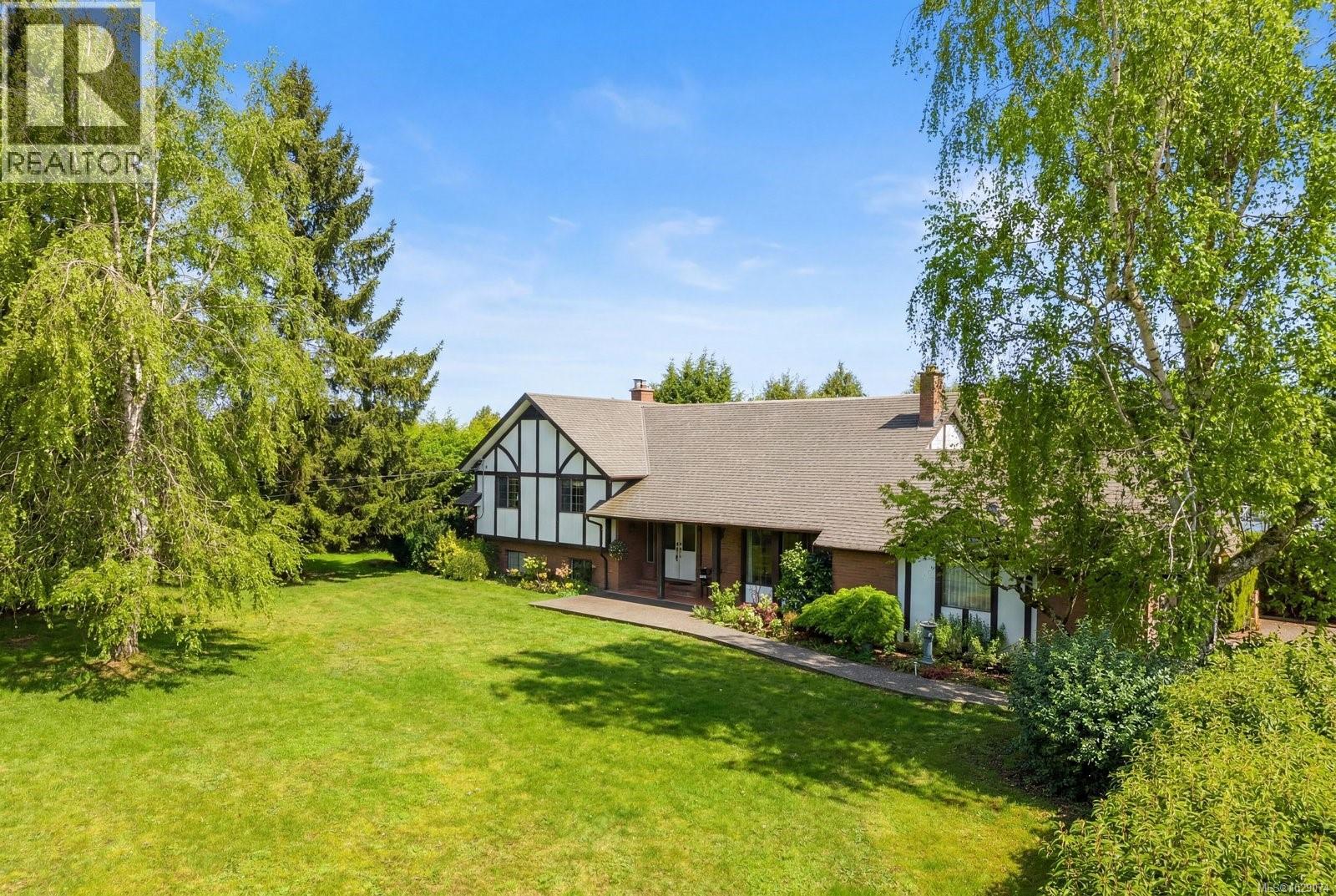  1584 White Road, Central Saanich