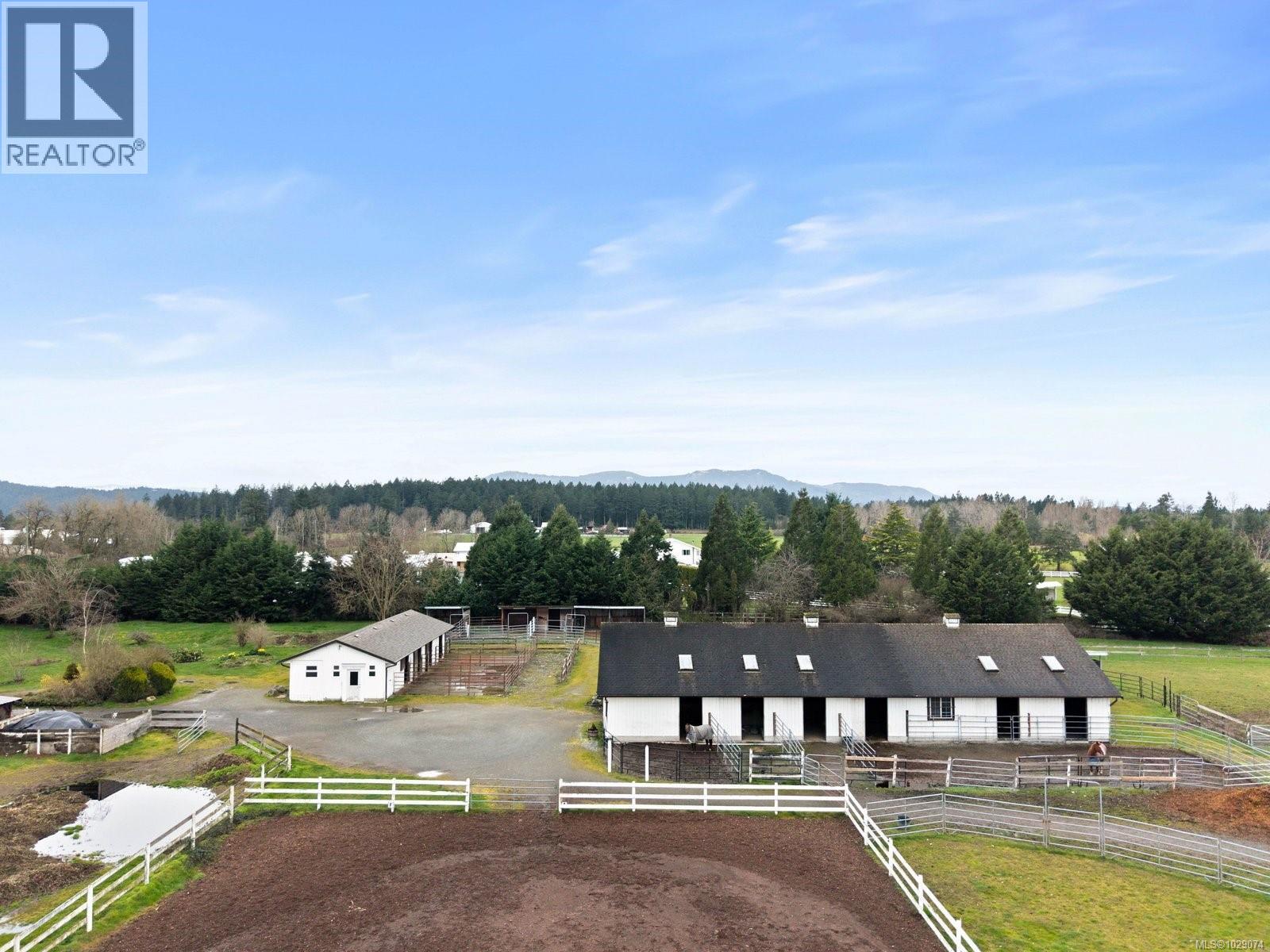  1584 White Road, Central Saanich