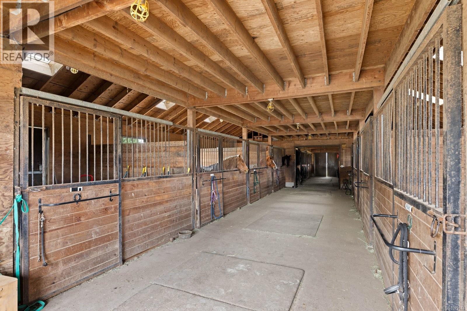  1584 White Road, Central Saanich