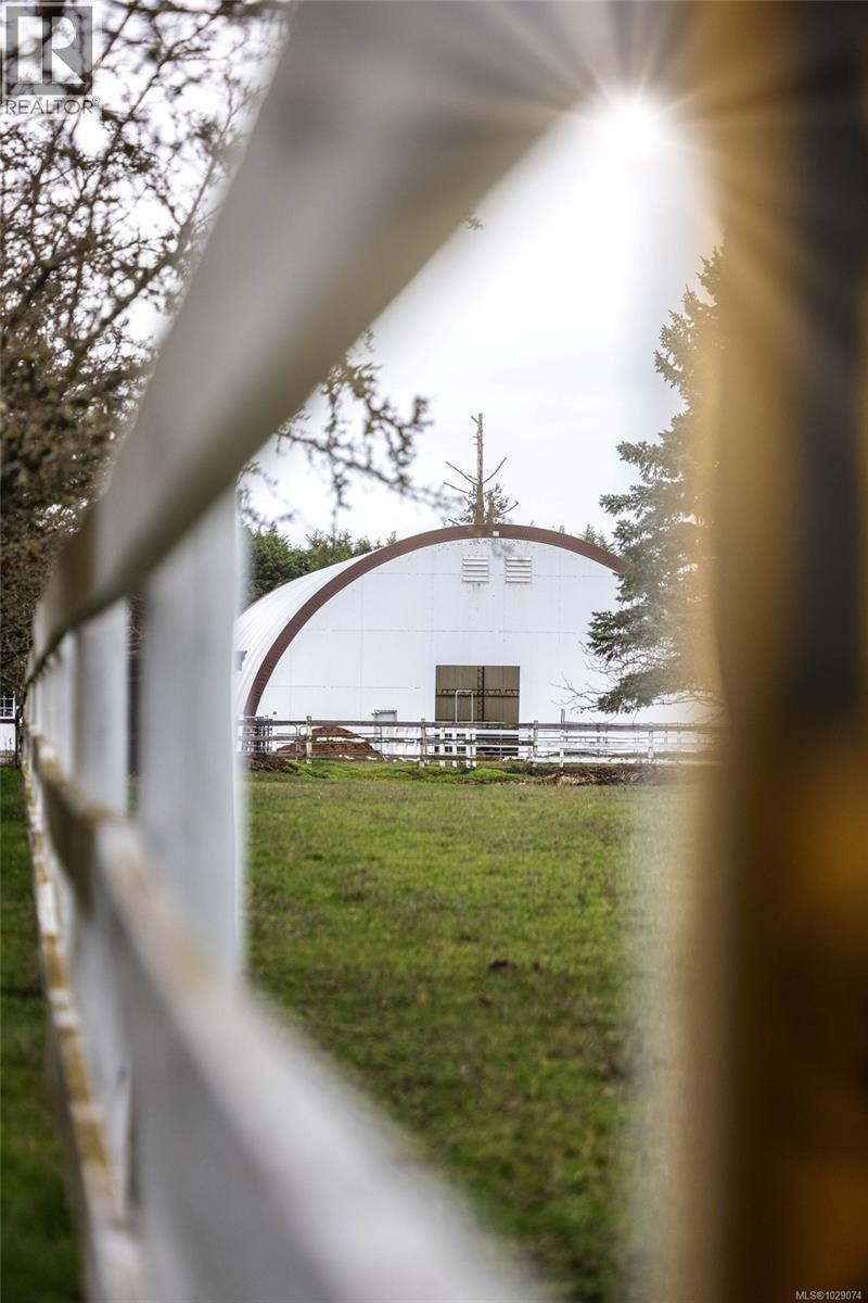  1584 White Road, Central Saanich