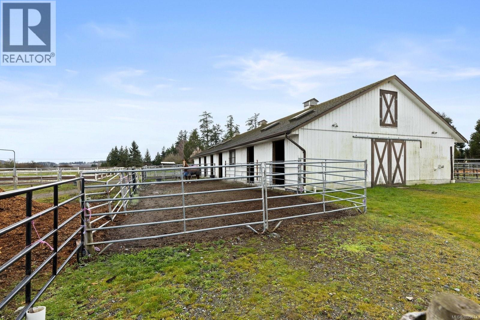  1584 White Road, Central Saanich