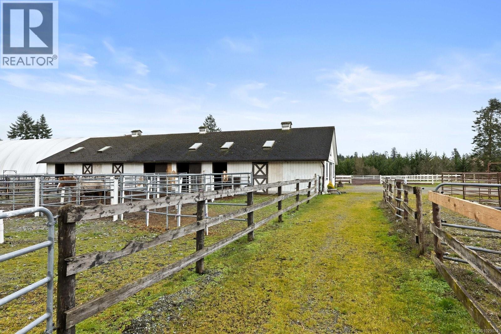  1584 White Road, Central Saanich