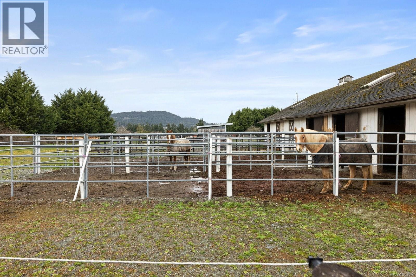  1584 White Road, Central Saanich