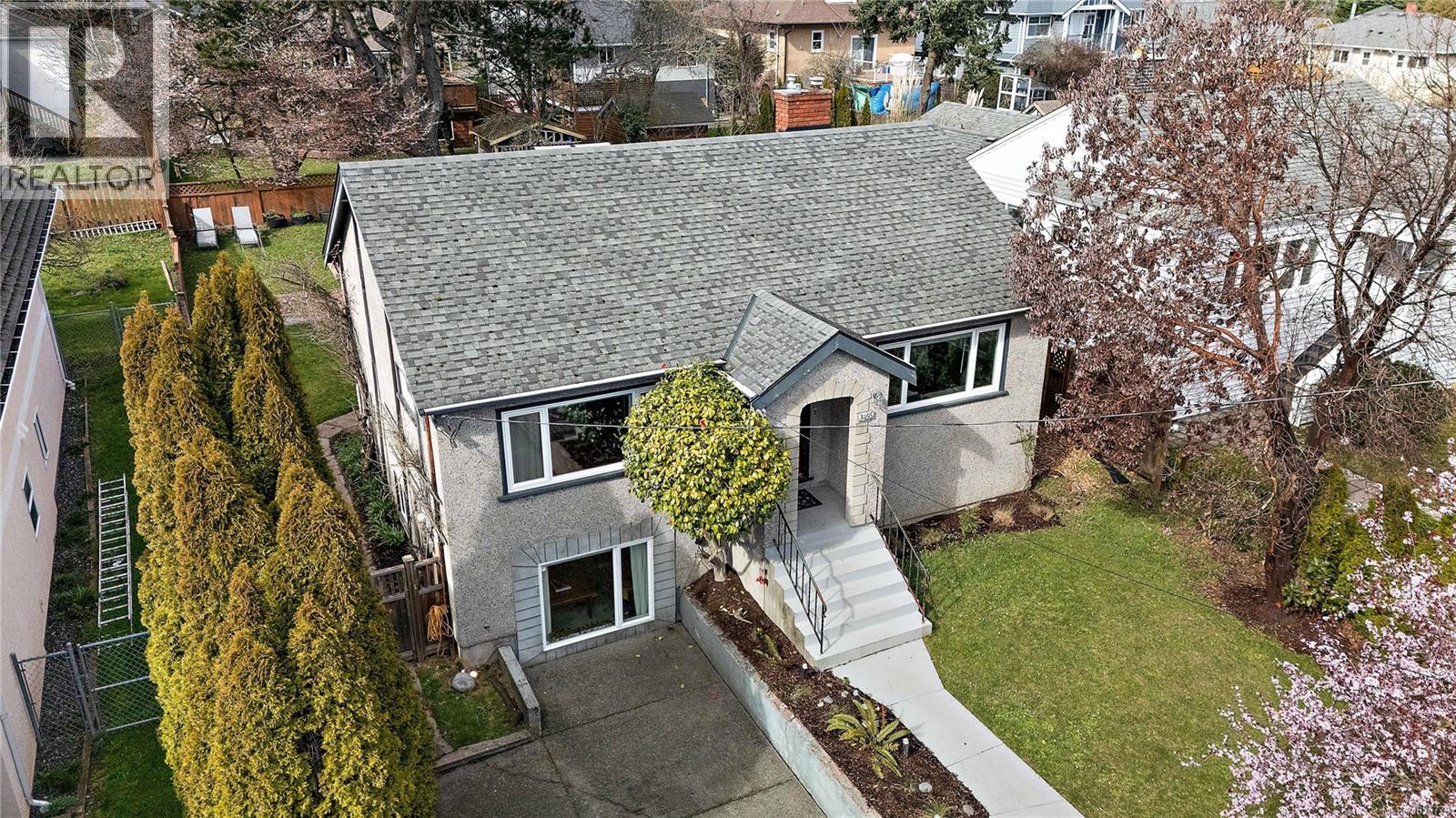  3166 Earl Grey Street, Saanich