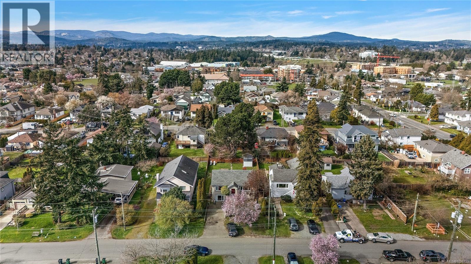  3166 Earl Grey Street, Saanich