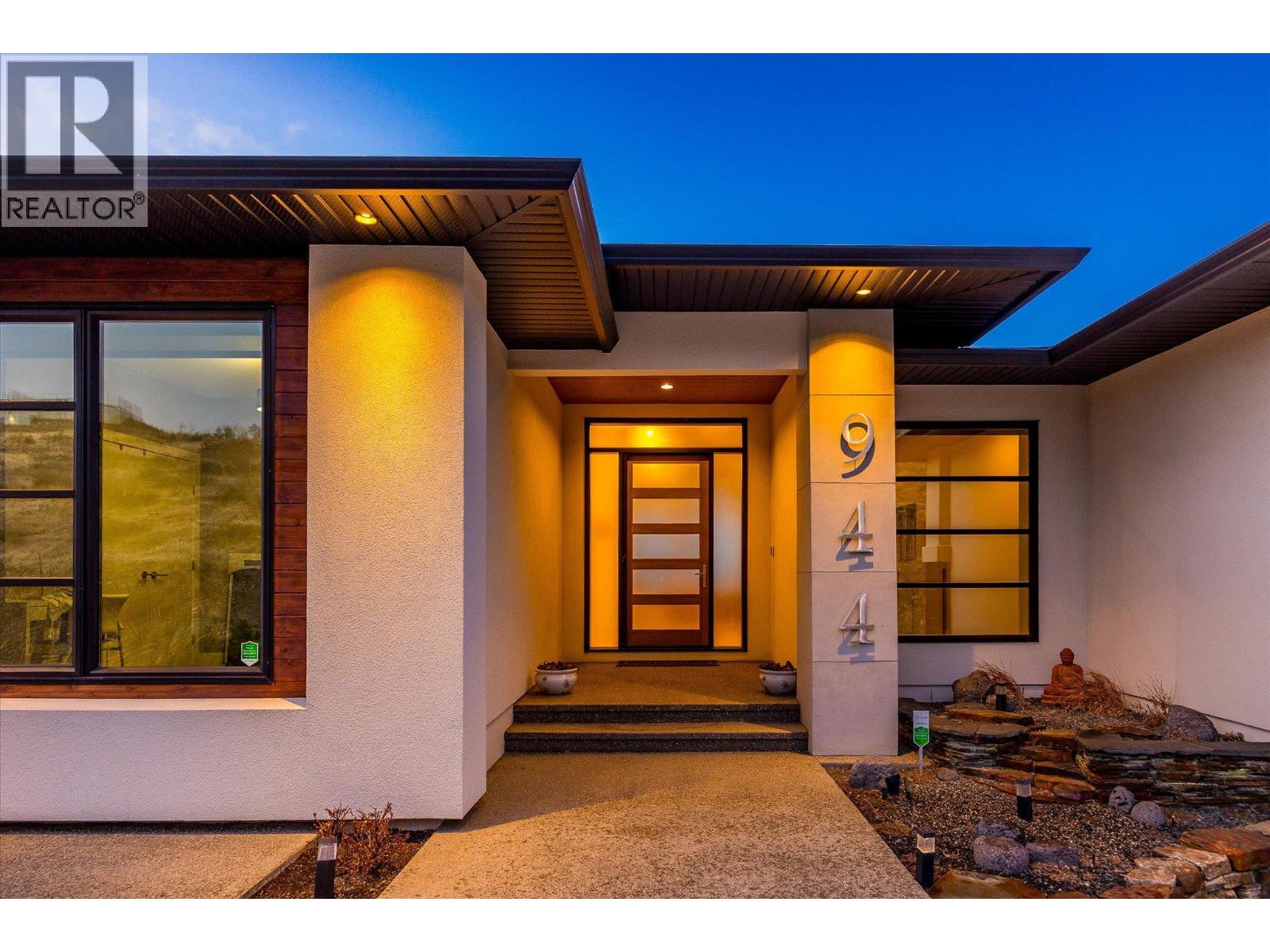 944 Hewetson Court, Kelowna