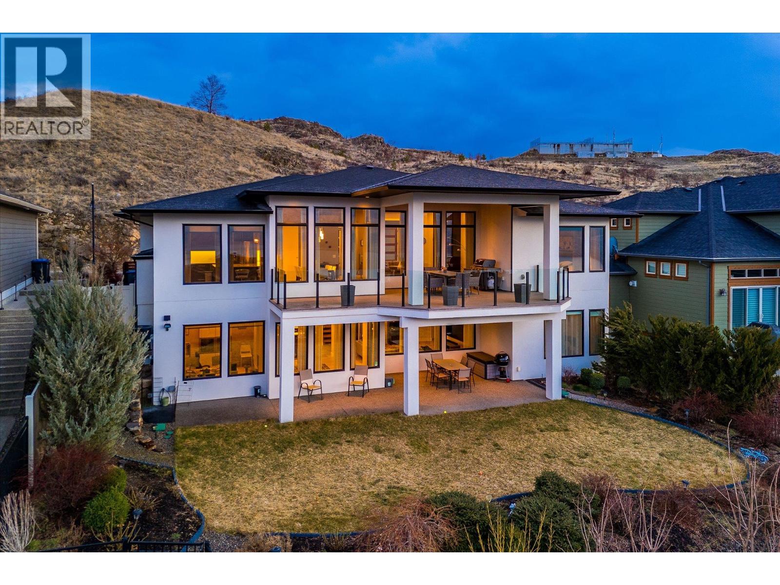 944 Hewetson Court, Kelowna