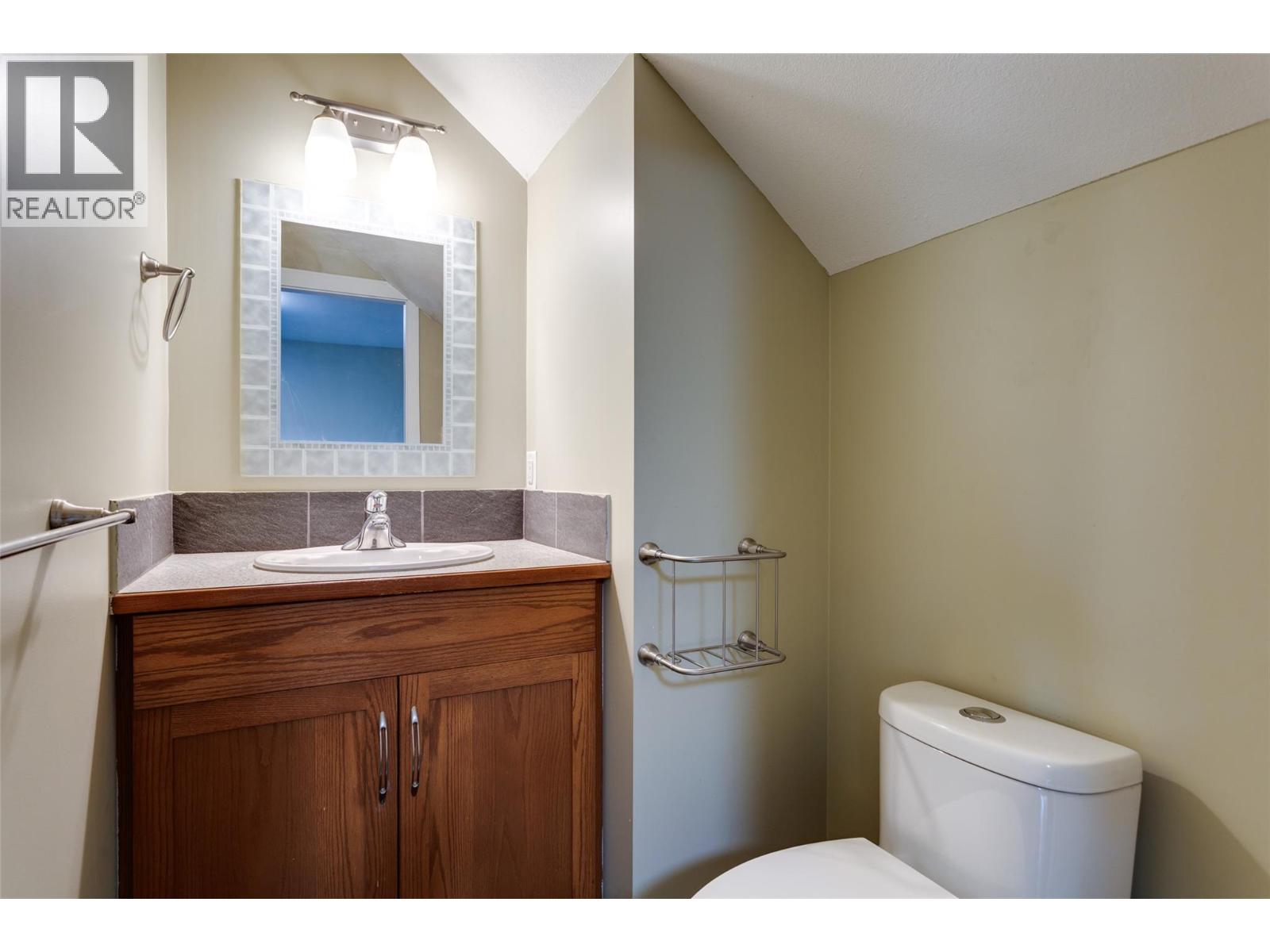 860 Glenwood Avenue, Kelowna